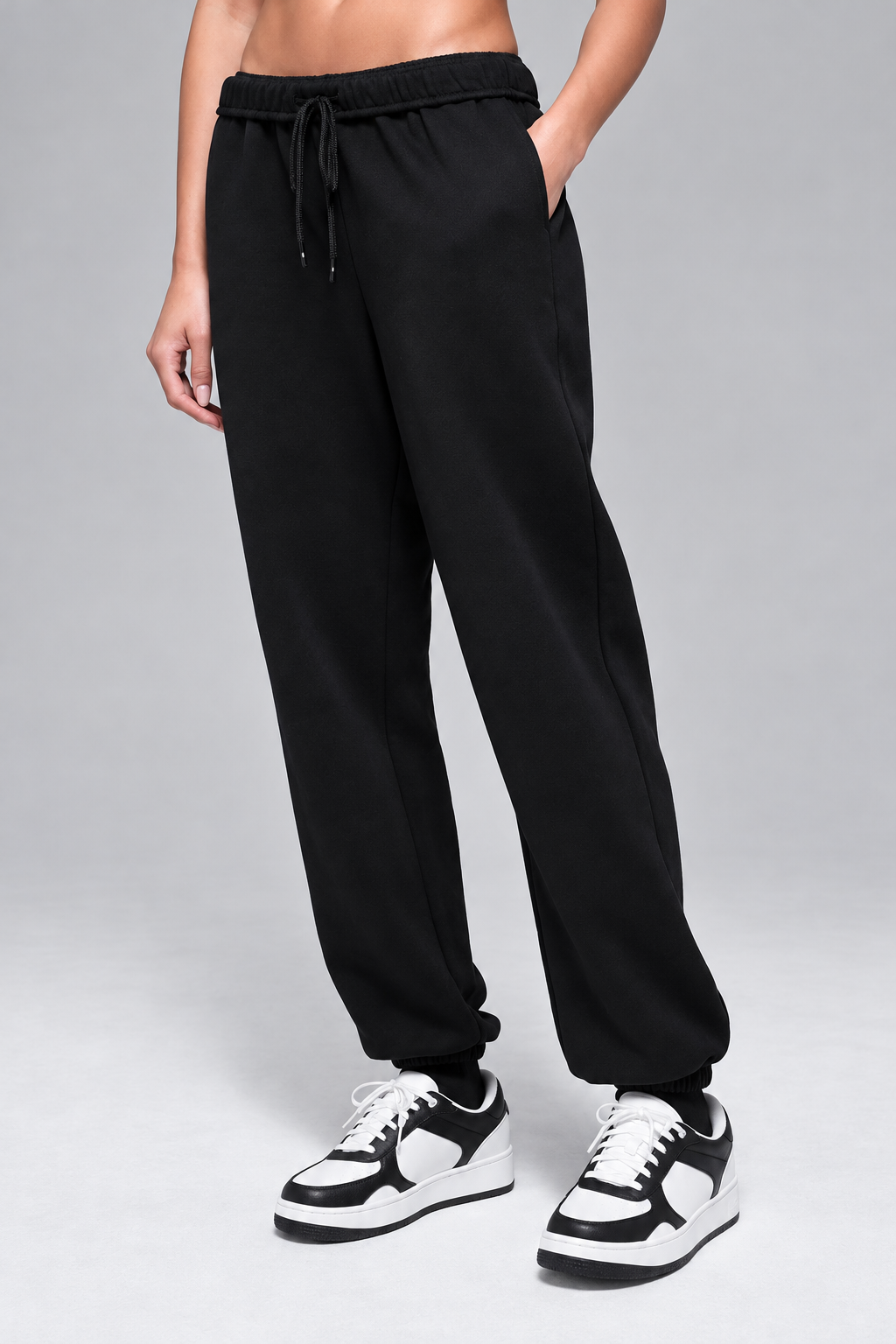 Accolade Sweatpant - Black
